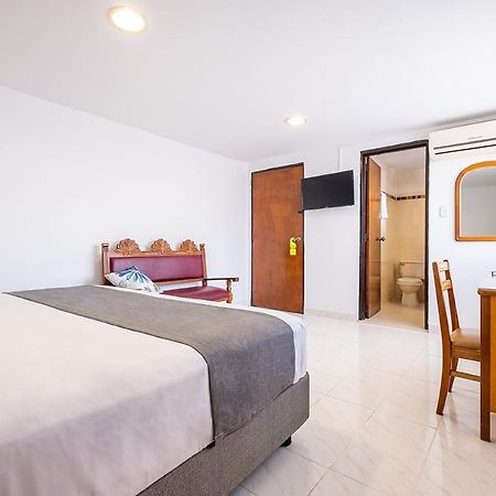 Ayenda 1502 Principe Hotel Bucaramanga Bagian luar foto